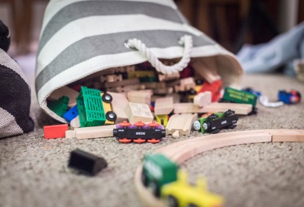kids toy train track